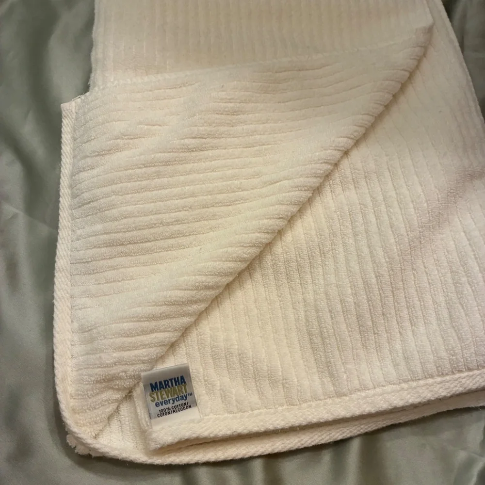 Ivory Towel & Wash Cloth Set With Lighthouse Embroidered on Wash Cloth Only EUC
